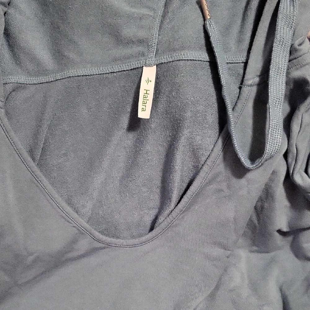 HALARA Charcoal V-Neck Top